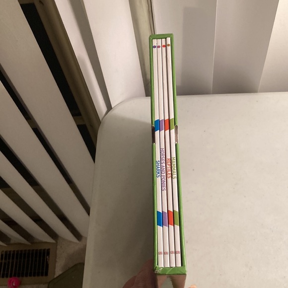 DK Animal Kingdom Set of 4 Animal Books - Picture 2 of 7